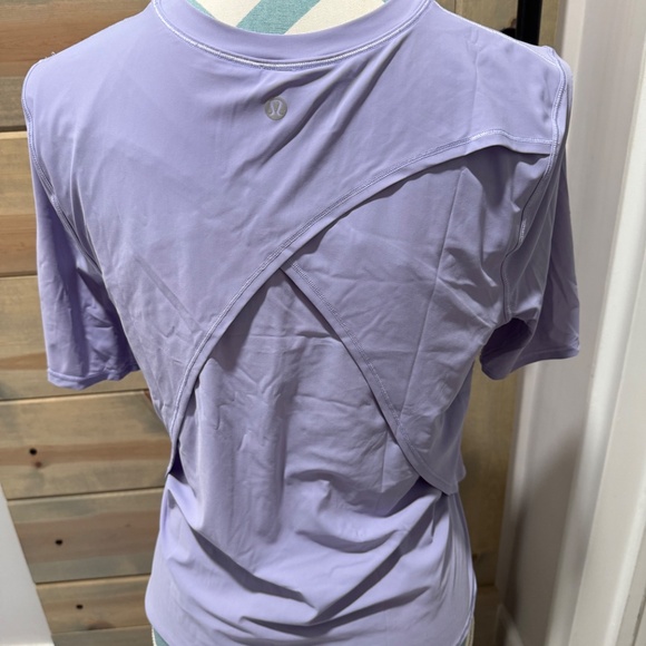 Lululemon UV Protection Fold-Over Running T-Shirt Liliac Smoke 8 - Picture 6 of 10